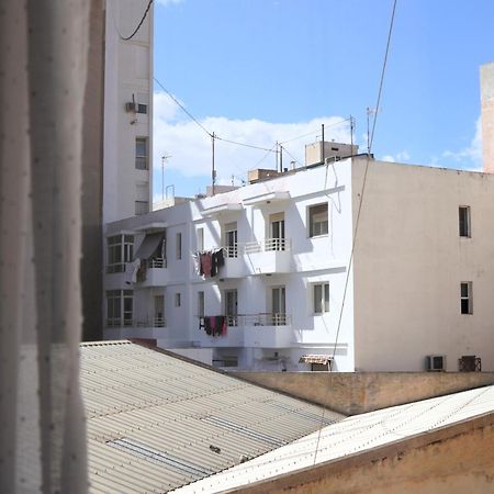 El Patio Hostal Alicante Luaran gambar