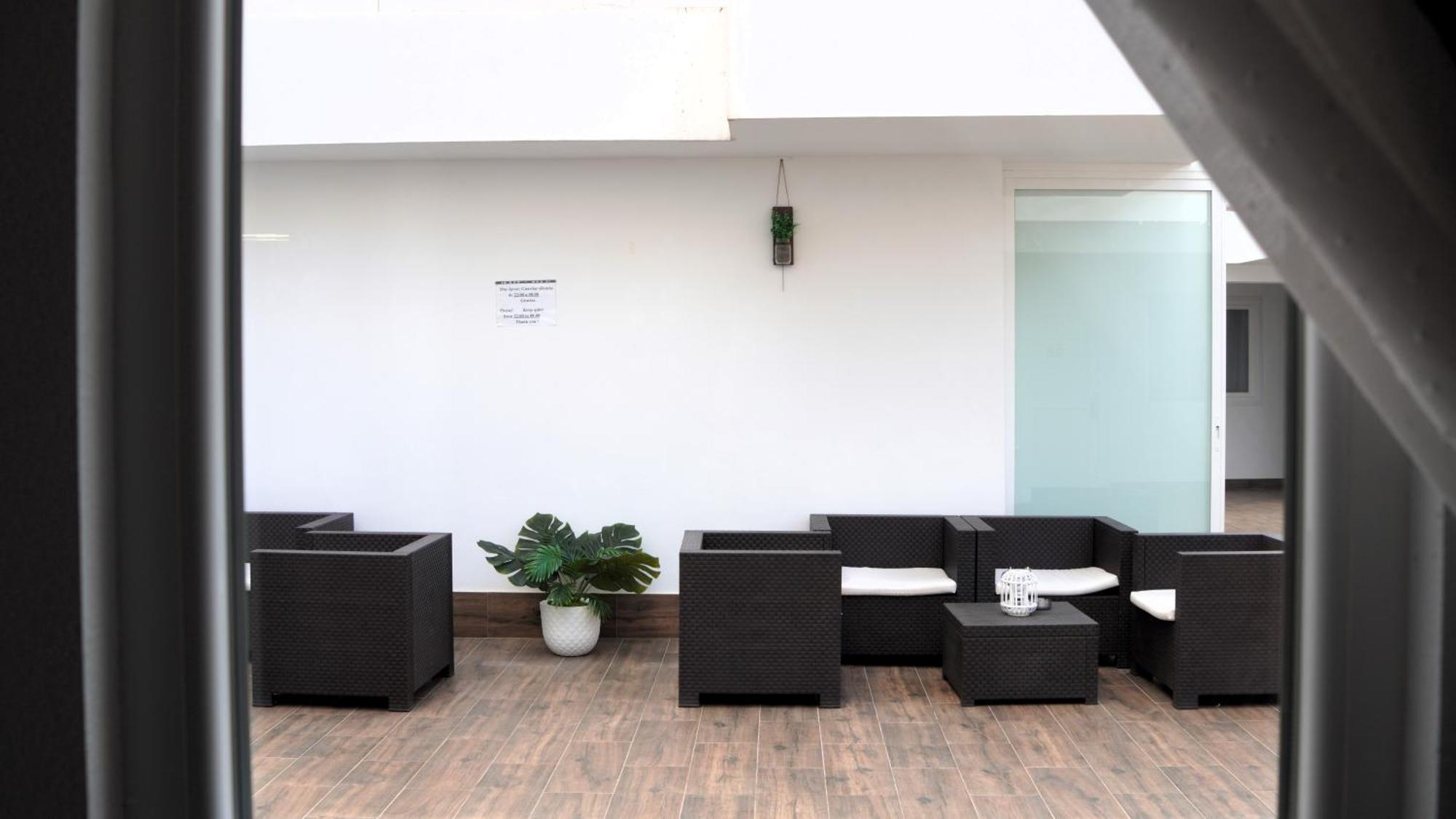 El Patio Hostal Alicante Luaran gambar