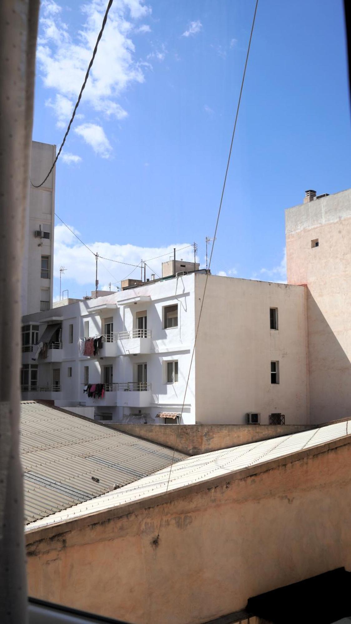 El Patio Hostal Alicante Luaran gambar