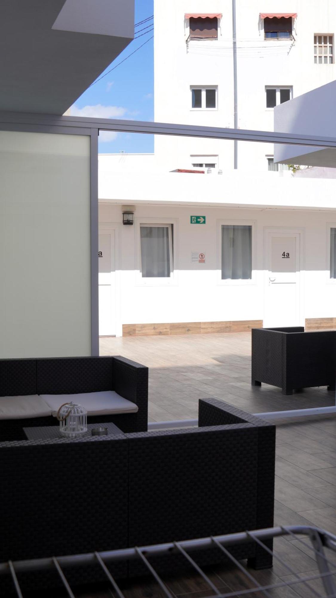 El Patio Hostal Alicante Luaran gambar
